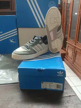 Sepatu Sneakers Adidas Rivalry Low 86, IG3040, Original, Size 43⅓