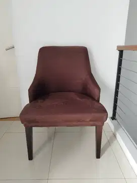 Jual Sofa 3 Kaki, Jarang Dipakai, Kondisi Mulus.