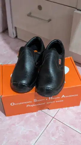 Sepatu Safety Dr Osha 3132 Slip on Original