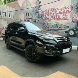 TOYOTA FORTUNER 2.4 VRZ TRD 2019