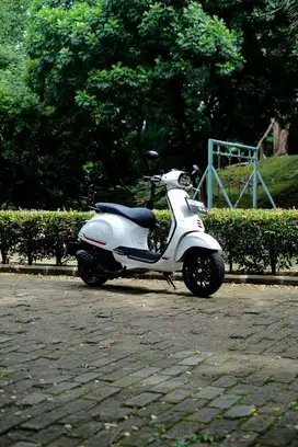 PIAGGIO VESPA MATIC SPRINT S 150 IGET FACELIFT 2024 BISA KREDIT