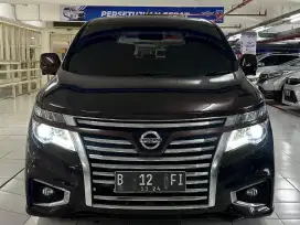 DP50jt Nissan New Elgrand 2.5 HighWayStar Automatic 2014 Coklat Kredit