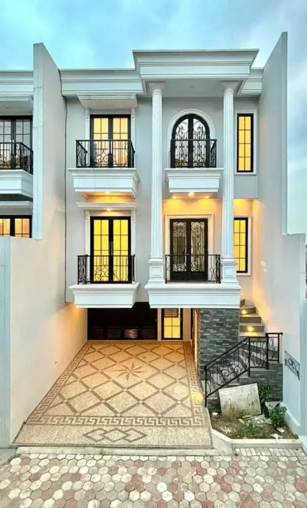 RUMAH MEWAH DI JAKARTA SELATAN SIAP HUNI