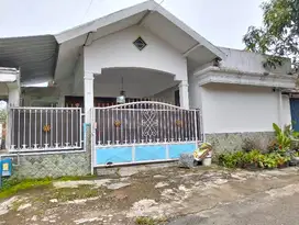 KONTRAKAN SEWA RUMAH 5 KAMAR ADA PERABOT MALANG