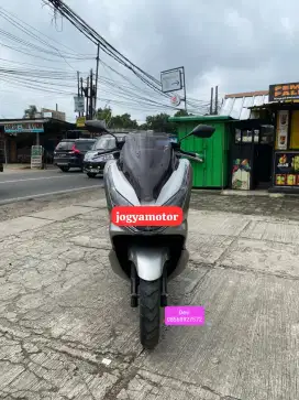 Dijual cepat honda pcx150 th 2019 motor second siap pakai