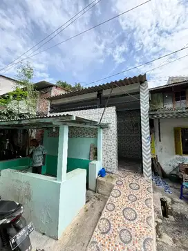 Dijual Kost Aktif tengah kota mataram. akses jalan Montor