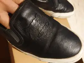 Sepatu slip on kenzo