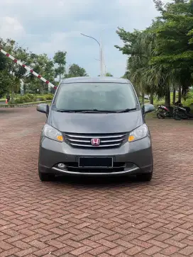 Honda Freed 1.5 E PSD 2010 Automatic