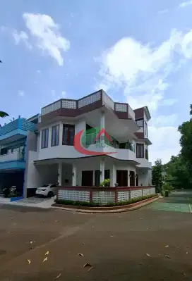 Dijual rumah legenda wisata cibubur 3 Lantai H posisi hook