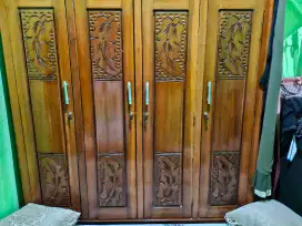 Lemari pakaian 4 pintu (gantungan gamis)