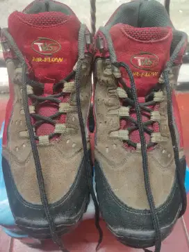 Sepatu Gunung/ Outdoor Original Tvas