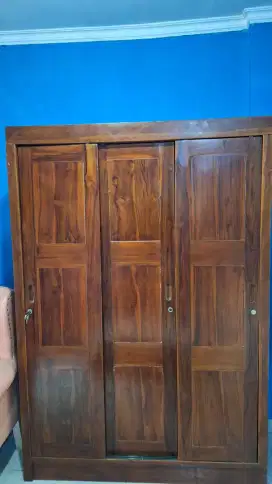 Lemari Jati Sliding 3 Pintu