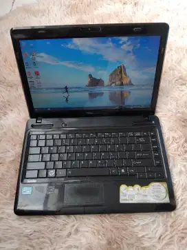 Laptop toshiba core i3 gen-2 ram 4 | hdd 500 gb kondisi normal