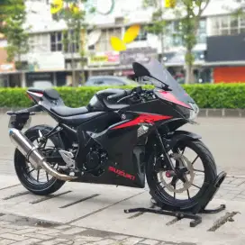 SUZUKI GSX R 150 KEYLESS TAHUN 2018 KM LOW 8K