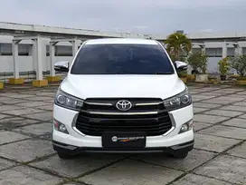 TOYOTA KIJANG INNOVA VENTURER DIESEL AT 2017/KM 80RB /PAJAK 4-2025