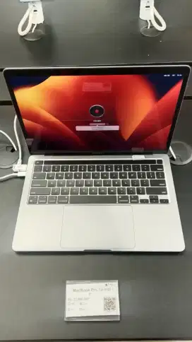 MACBOOK PRO 13-inch