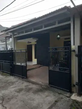 Jual Rumah Nyaman Dalam Cluster