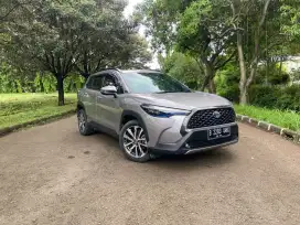 Toyota Corrola Cross 2020 Hybrid grey metic