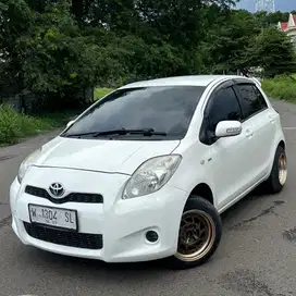 TDP 25Jt Toyota Yaris 1.5 J Automatic 2012 Putih