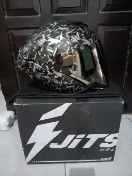 JITSU JS1 Carbon Forged Series Black Silver Flat Visor Iridium Silver