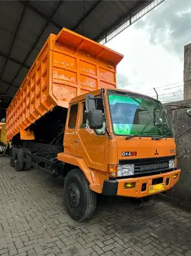 MITSUBISHI FUSO 6x4HD 2011 LONG DUMP TRUCK 8,5 meter ban Mentah 1.000