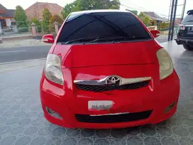 Toyota Yaris Tahun 2011 1.5 E AT Bensin Merah