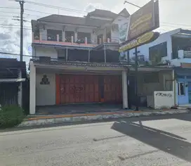 Ruko strategis 3 lantai di jalan raya solo jogja , klaten arah ke solo