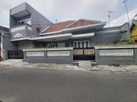 Rumah bagus jawa kolonial pusat kota dekat mangkunegaran solo