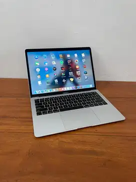 Macbook Air 2019 RAM 8 Gb Ssd 128 Gb Second Like New