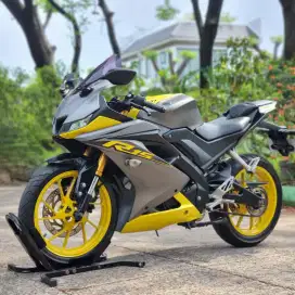 YAMAHA R15 V3 KUNING 2019 KM LOW SUPERB PAJAK HIDUP