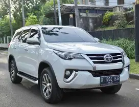 Toyota Fortuner Vrz At 2017 Putih (Garage88 Basura)