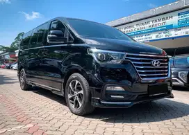 HYUNDAI H-1 ROYALE 2.5 DIESEL AT 2020