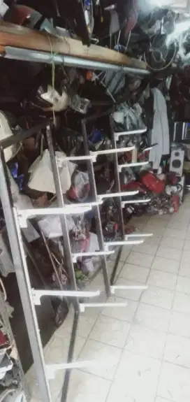 Rak besi 4 susun serba guna lkp papan uk 98x145cm nempel di tembok sj