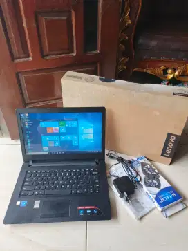 Laptop Lenovo ram 4 ssd 240 lengkap siap pakai layar 14 inch(bs nego)