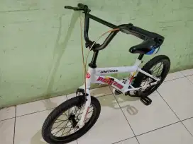 Sepeda anak ukuran 16 putih