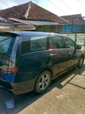 FS mitsubishi Grandis AT 2.4