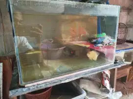 Aquarium ikan bekas