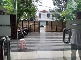 Dijual Gedung / perkantoran / gudang, show room & rumah lux Moh Toha