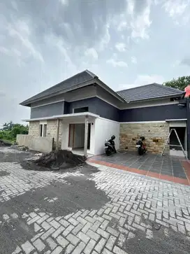 Rumah Luas Nyaman dekat Kampus UII di Jl Kaliurang KM 13