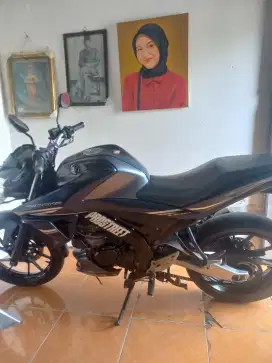 MOTOR VIXION R 2018