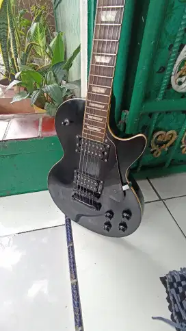 Gitar Elektrik Gibson Les Paul Hitam Bonus Tas & Kabel Jack Listrik