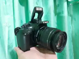 Kamera dslr Canon 1100D