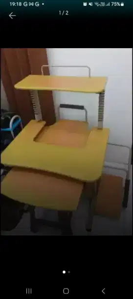 meja komputer bekas
