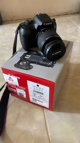 Kamera DSLR Canon D1500