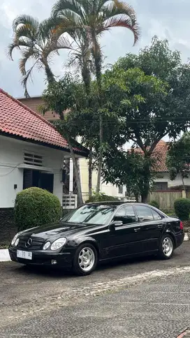 Mercedes-Benz E200K 2003 Bensin