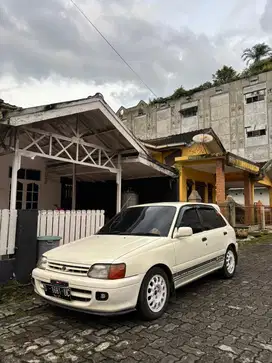 DIJUAL || TOYOTA STARLET 1.3 M/T