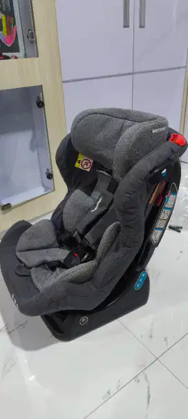 Preloved Car seat baby does Westwood CH873