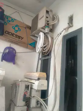 Service AC bongkar pasang AC tukang AC panggilan isi freon AC