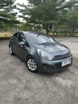 Kia rio se 1.4 2012 manual 6 speed