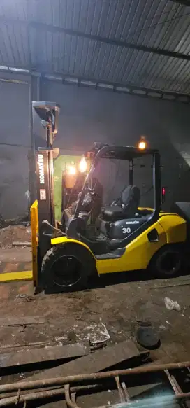 Forklifts komatsu bom tinggi 4mtr